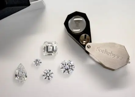 A Complete Guide to VVS2 Clarity Diamonds