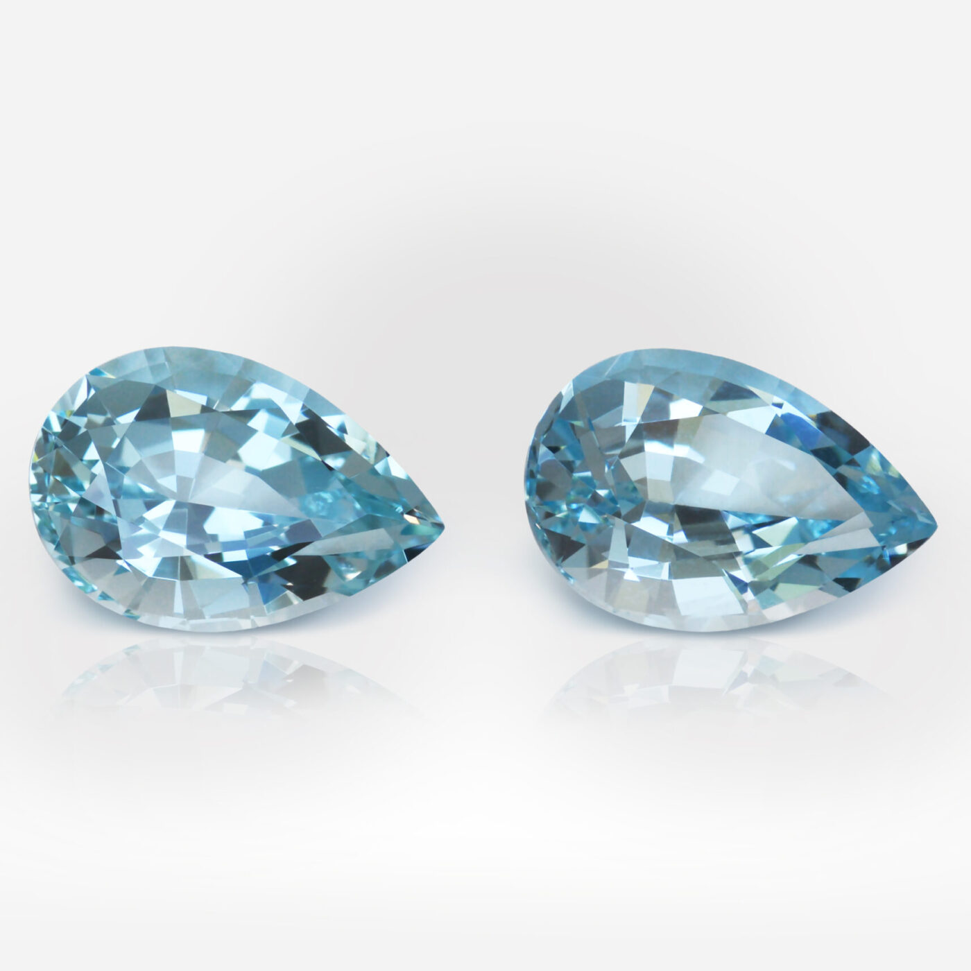 3.73 carat Pair of Pear Shape Blue Brazilian Aquamarine - picture 1