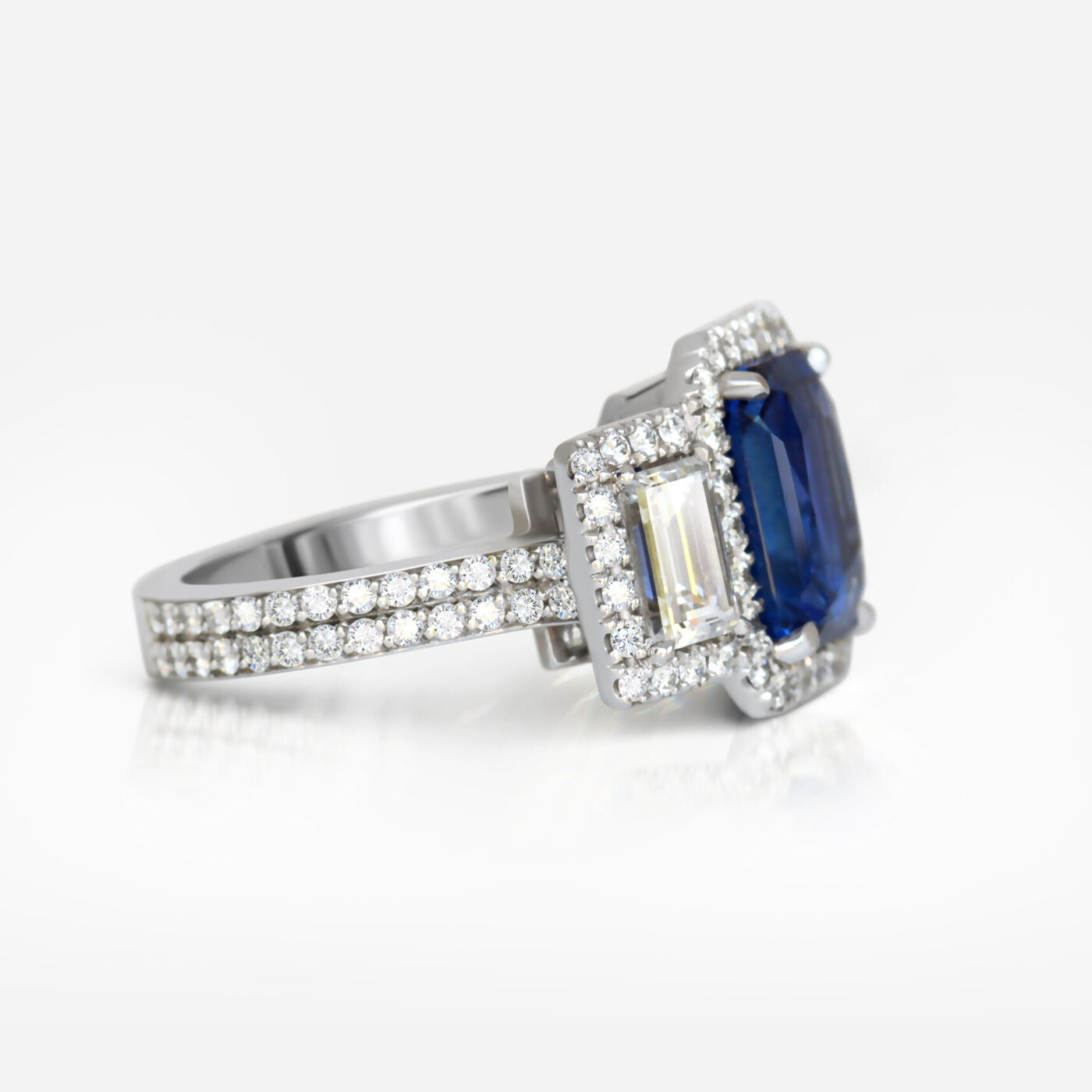 3.23 carat Blue Sapphire Octagon shape Ring GRS - picture 1