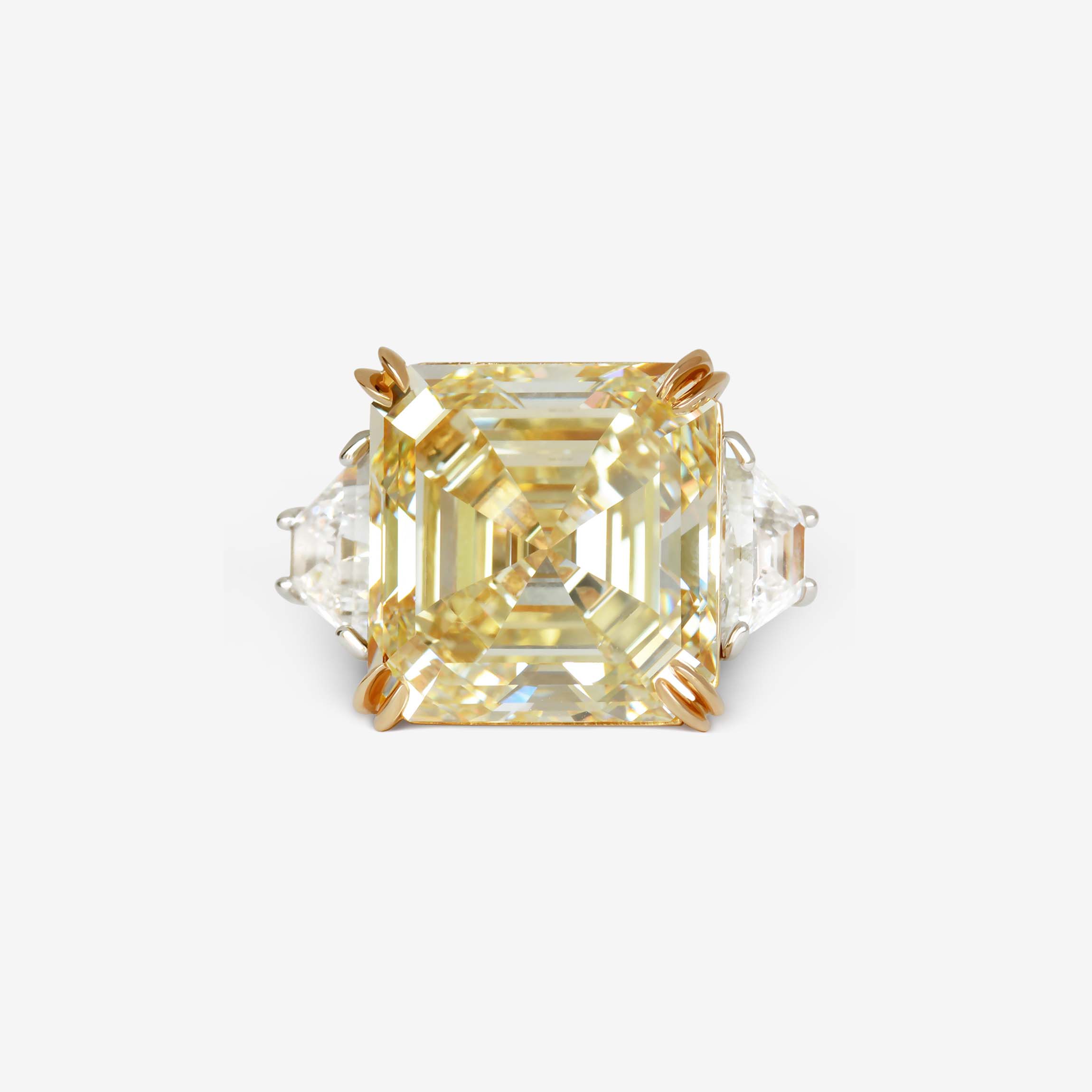 Bague Diamant Taille Émeraude Carrée Jaune Intense Fantaisie de 23,84 Carat Pureté VVS2 GIA