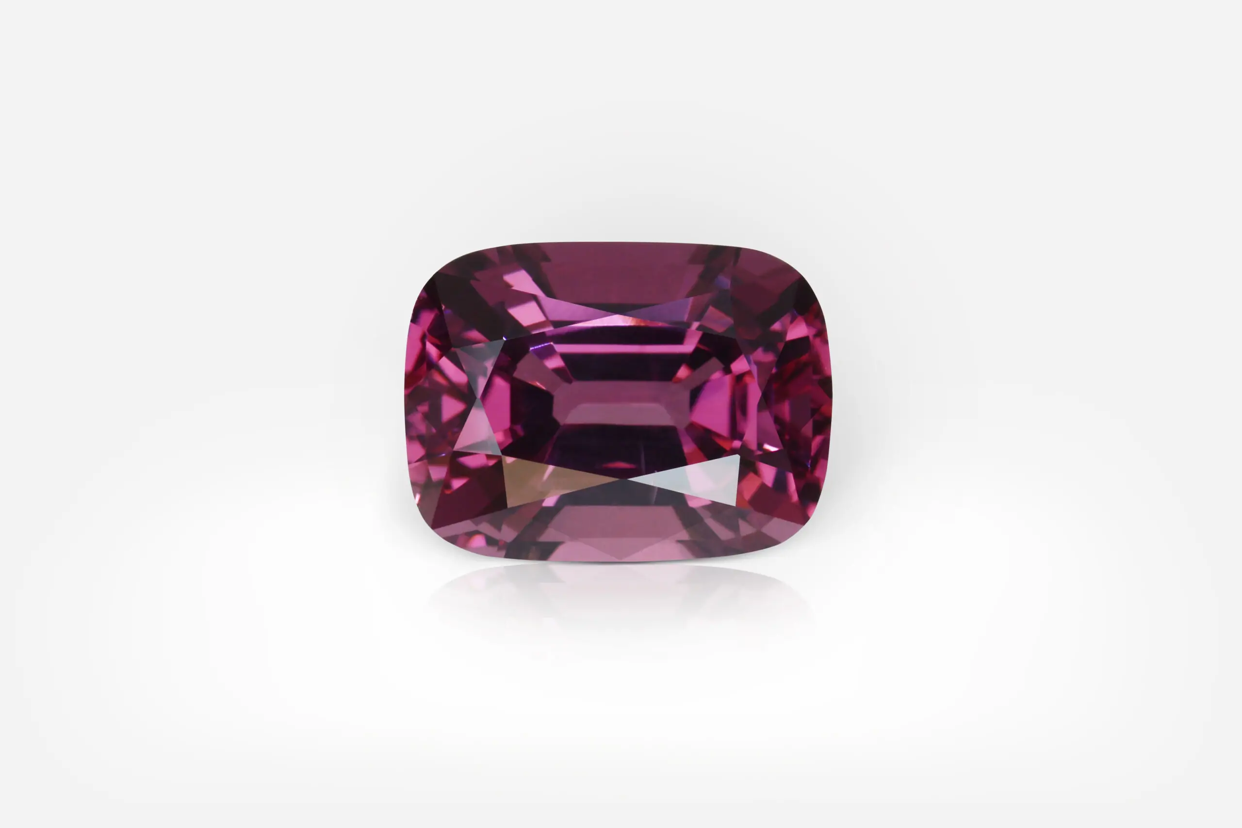 3.90 carat Cushion Shape Spinel - picture 1