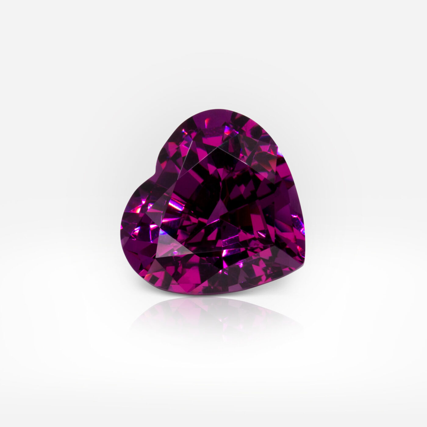 6.67 carat Violet Heart Shape Garnet - picture 1