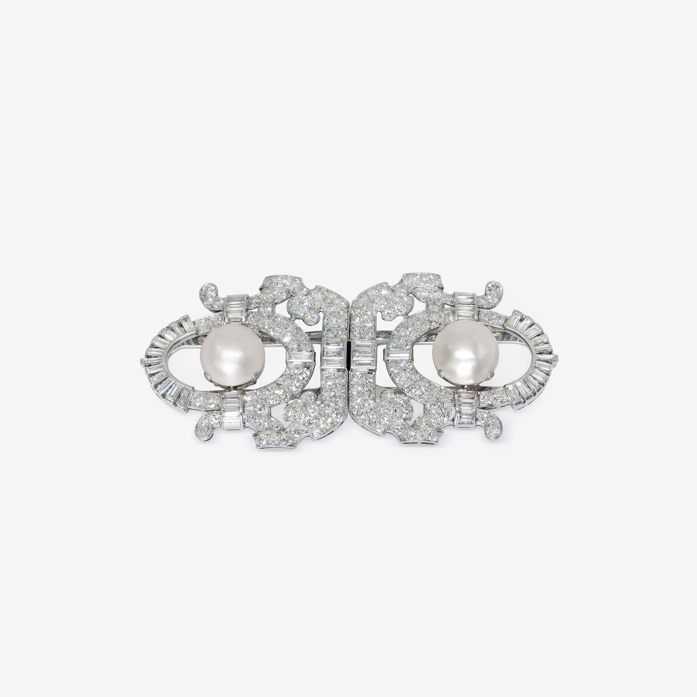 Art Deco 35 g Gold 10 ct Diamond Brooch