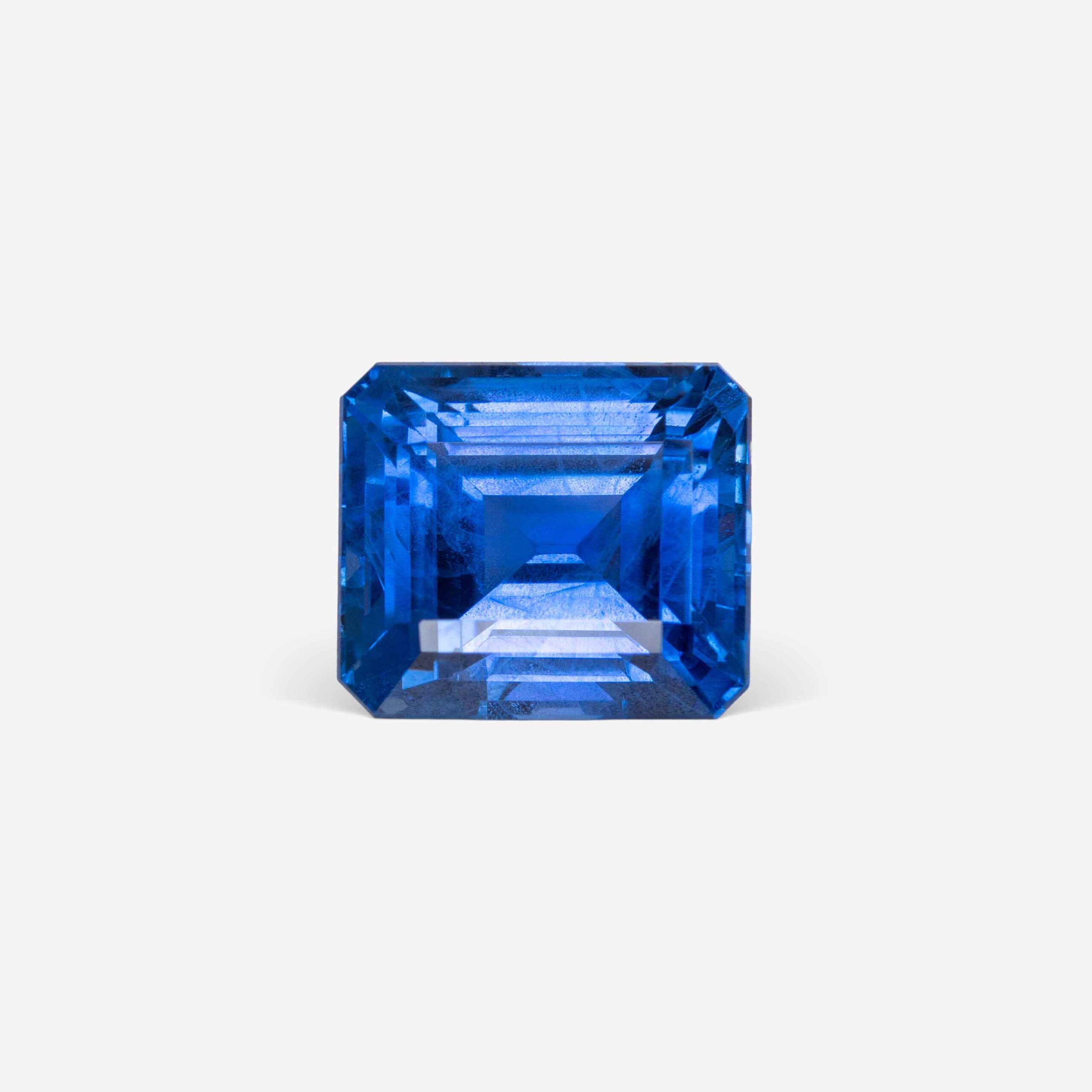 Saphir de Ceylan Octagonal Bleu Intense de 13,1 Ct