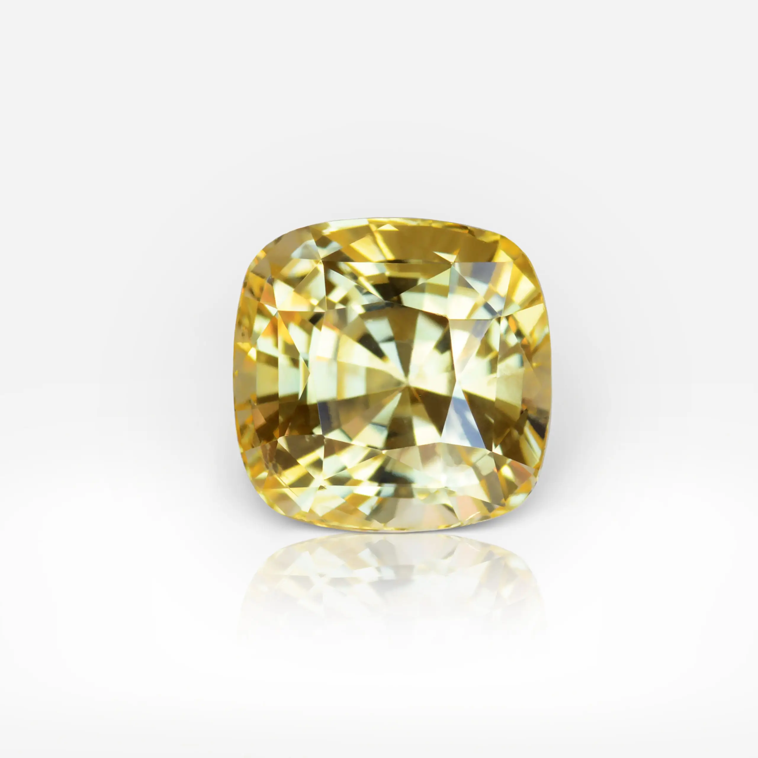 6,50 carat Cushion Shape Sri Lankan Yellow Sapphire - picture 1