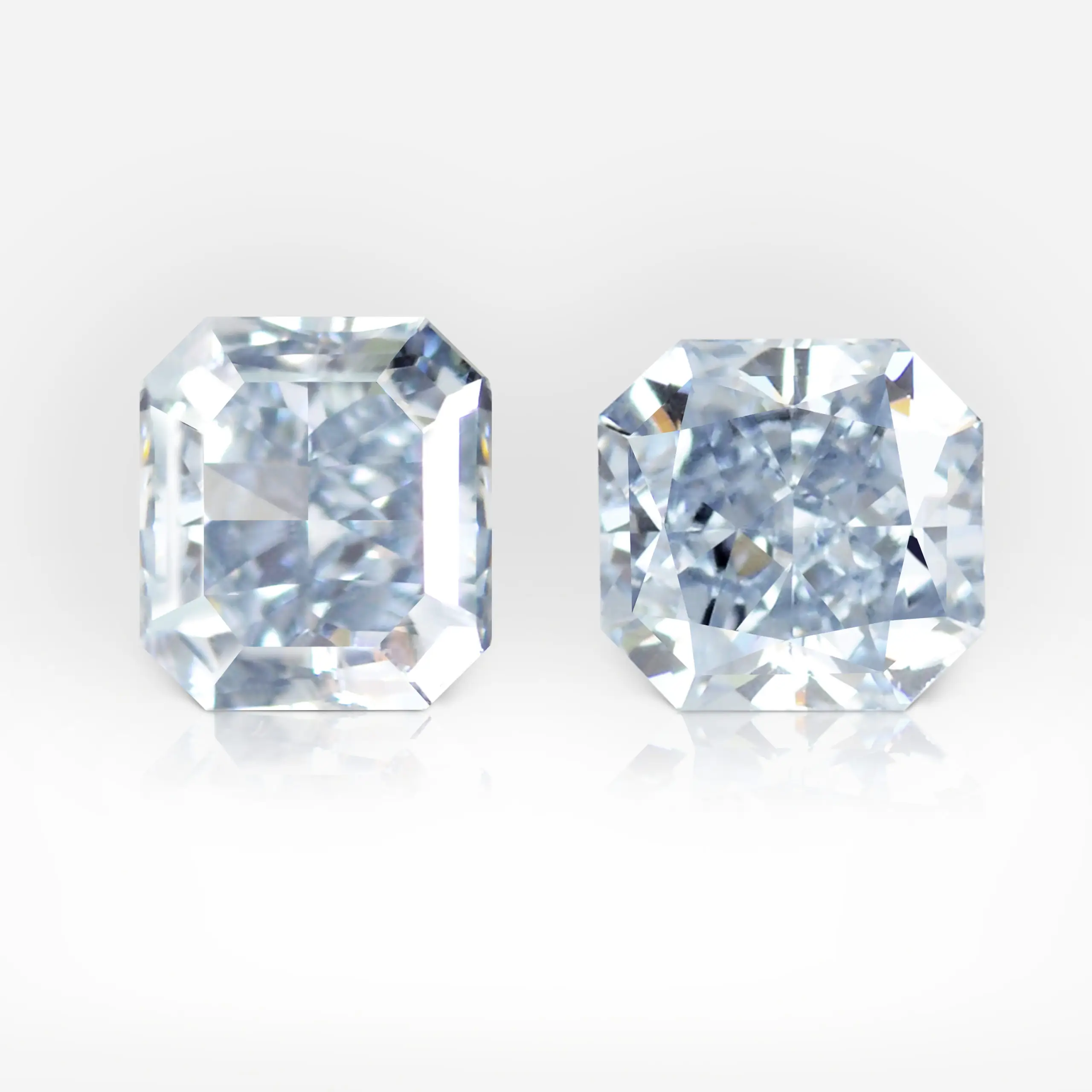 0.25 and 0.23 carat Pair of Fancy Intense Blue VS2/SI1 Radiant Shape Diamond GIA - picture 1