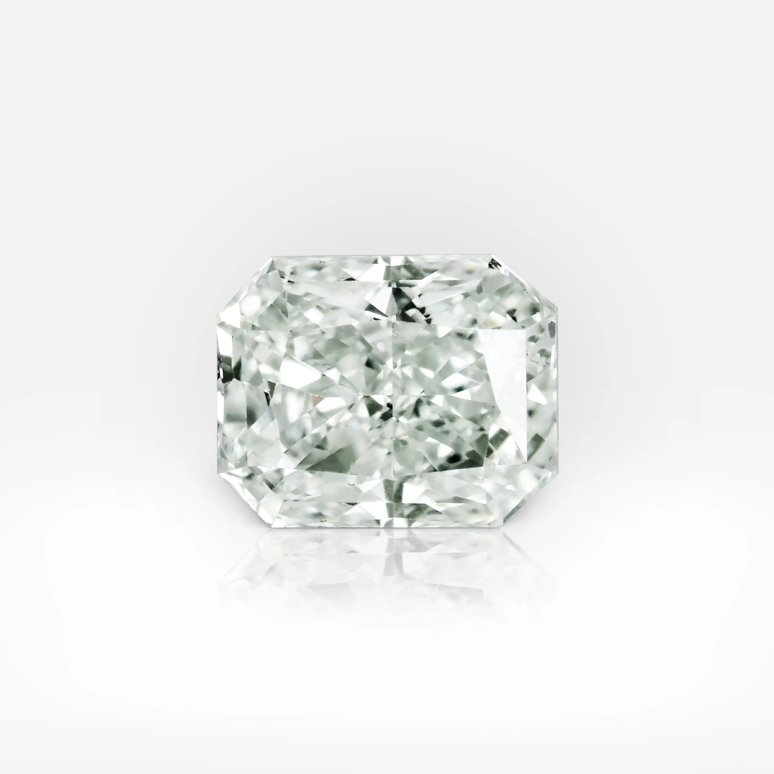0.78 carat Fancy Light Yellowish Green Radiant Shape Diamond GIA - picture 1