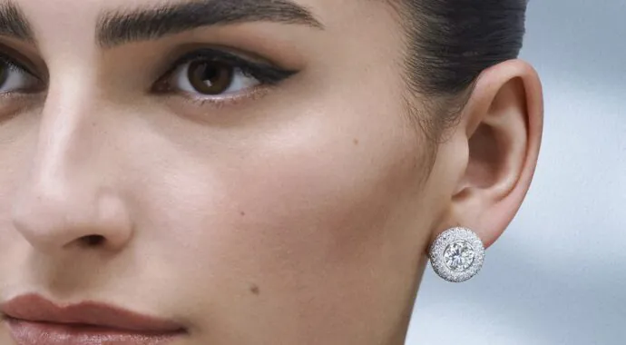 How to choose the size of diamond stud earrings?