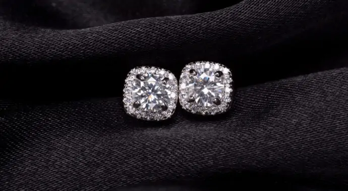 How to clean diamond stud earrings?