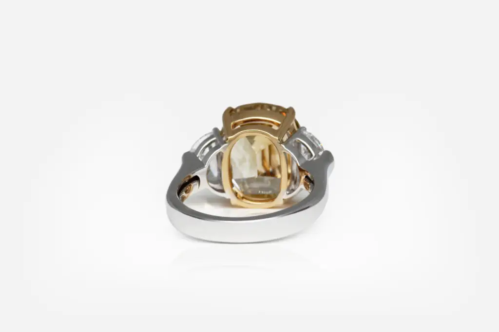 8.19 carat Fancy Deep Brownish Yellow SI1 Cushion Shape Diamond Ring GIA - picture 1