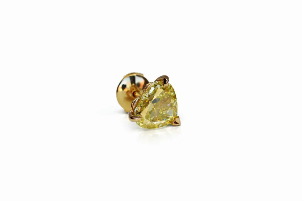 3.01 and 3.01 carat Pair of Studs Fancy Intense Yellow VS2/SI1 Heart Shape Diamonds GIA - picture 1