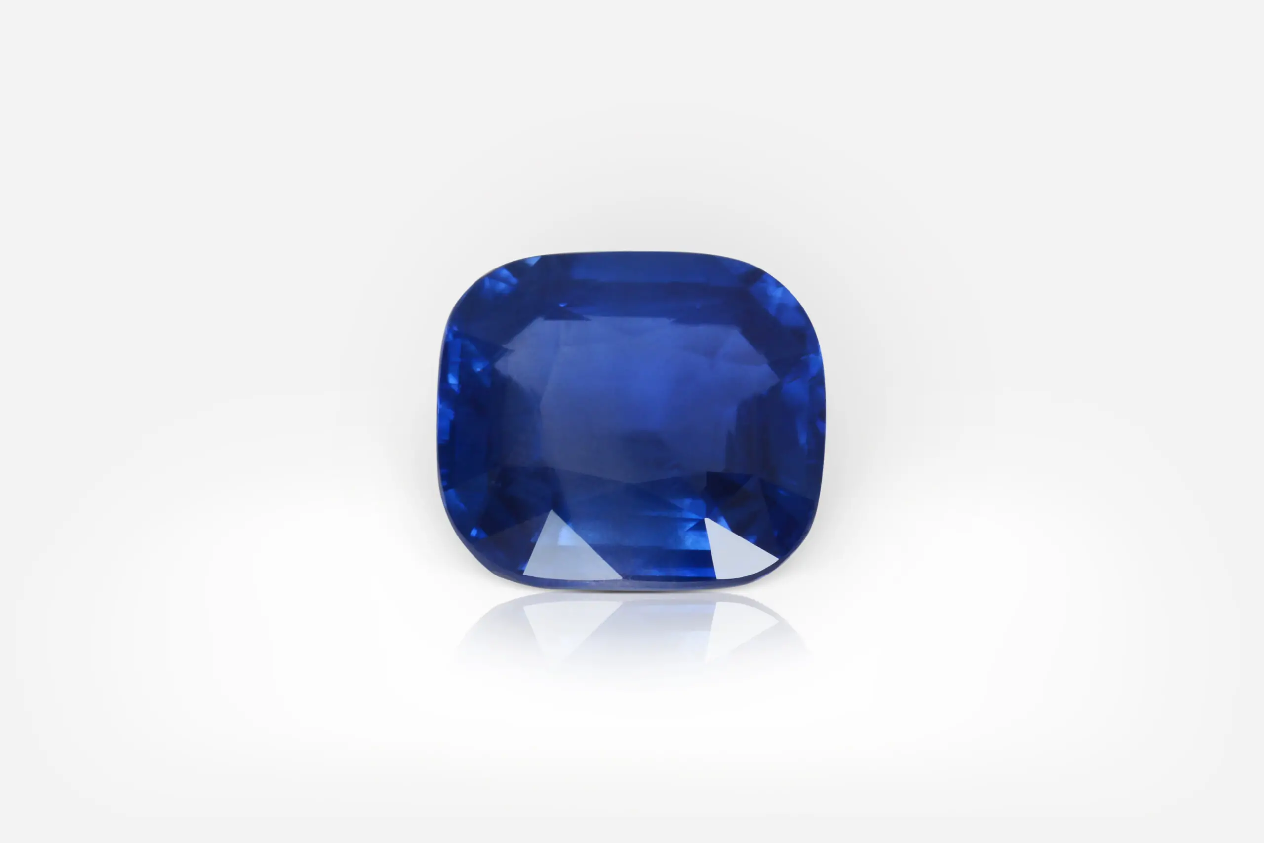 4.98 carat Blue Sapphire Cushion Shape GRS - picture 1