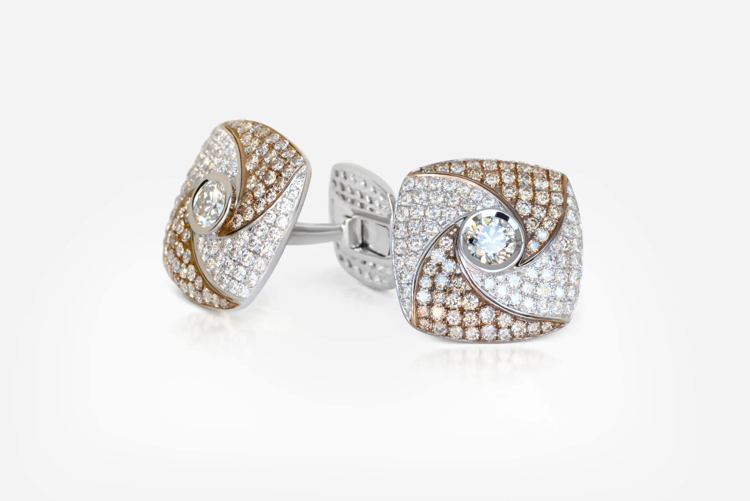 5.83 carat Diamond Cufflinks - thumb picture 1